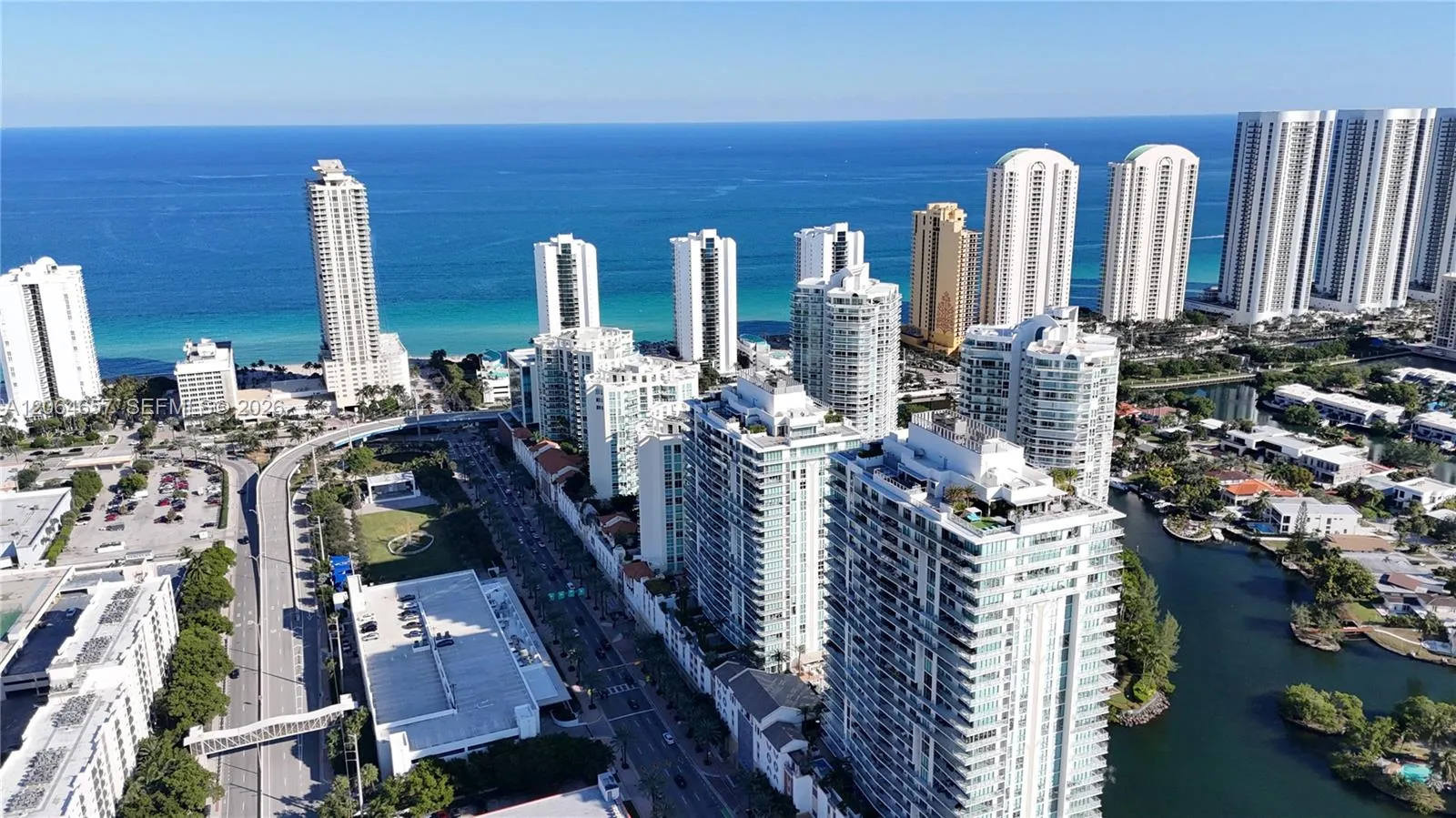 Foto de propiedad en 300 Sunny Isles Boulevard 4-1405, Sunny Isles Beach, FL 33160 Sunny Isles Beach con MLS# 
