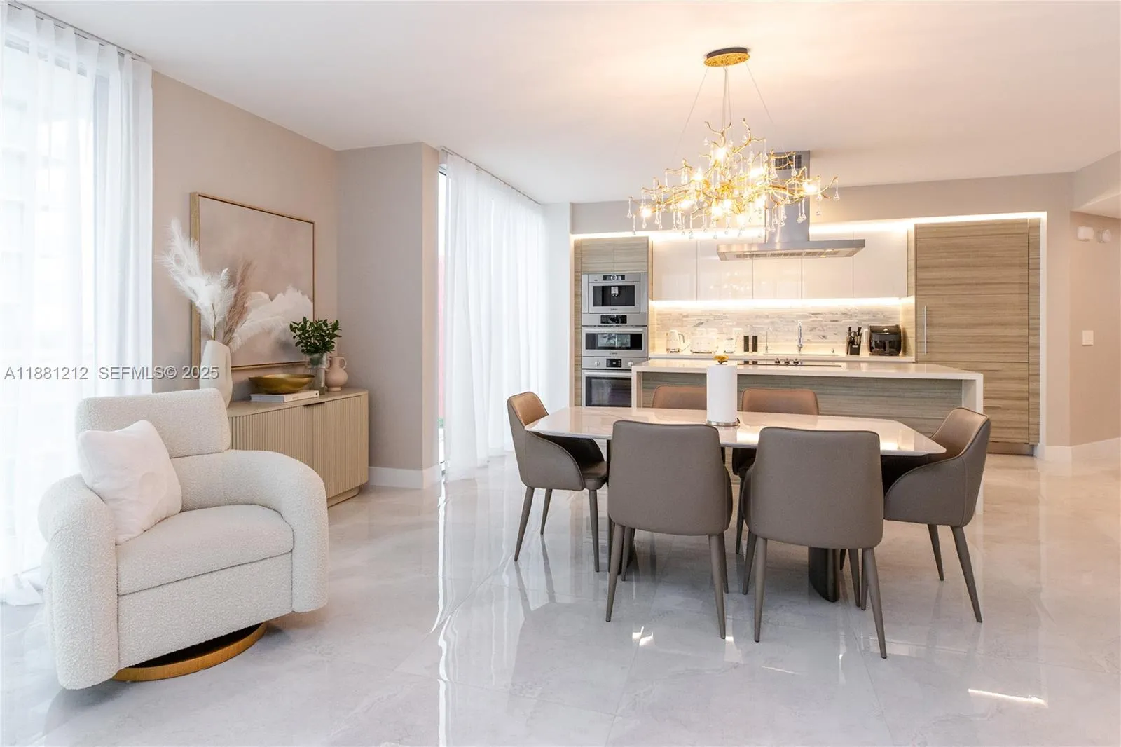Foto de propiedad en 300 Sunny Isles Boulevard 4-1508, Sunny Isles Beach, FL 33160 Sunny Isles Beach con MLS# 