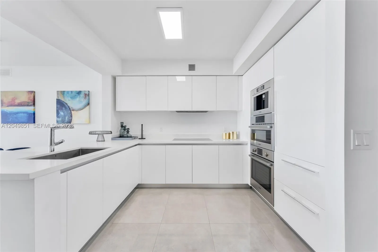 Foto de propiedad en 300 Sunny Isles Boulevard 4-1603, Sunny Isles Beach, FL 33160 Sunny Isles Beach con MLS# 