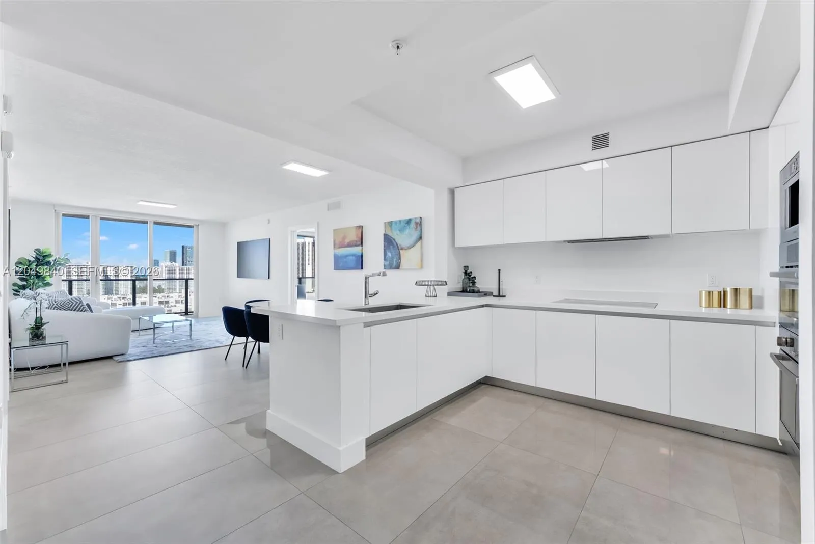 Foto de propiedad en 300 Sunny Isles Boulevard 4-1603, Sunny Isles Beach, FL 33160 Sunny Isles Beach con MLS# 