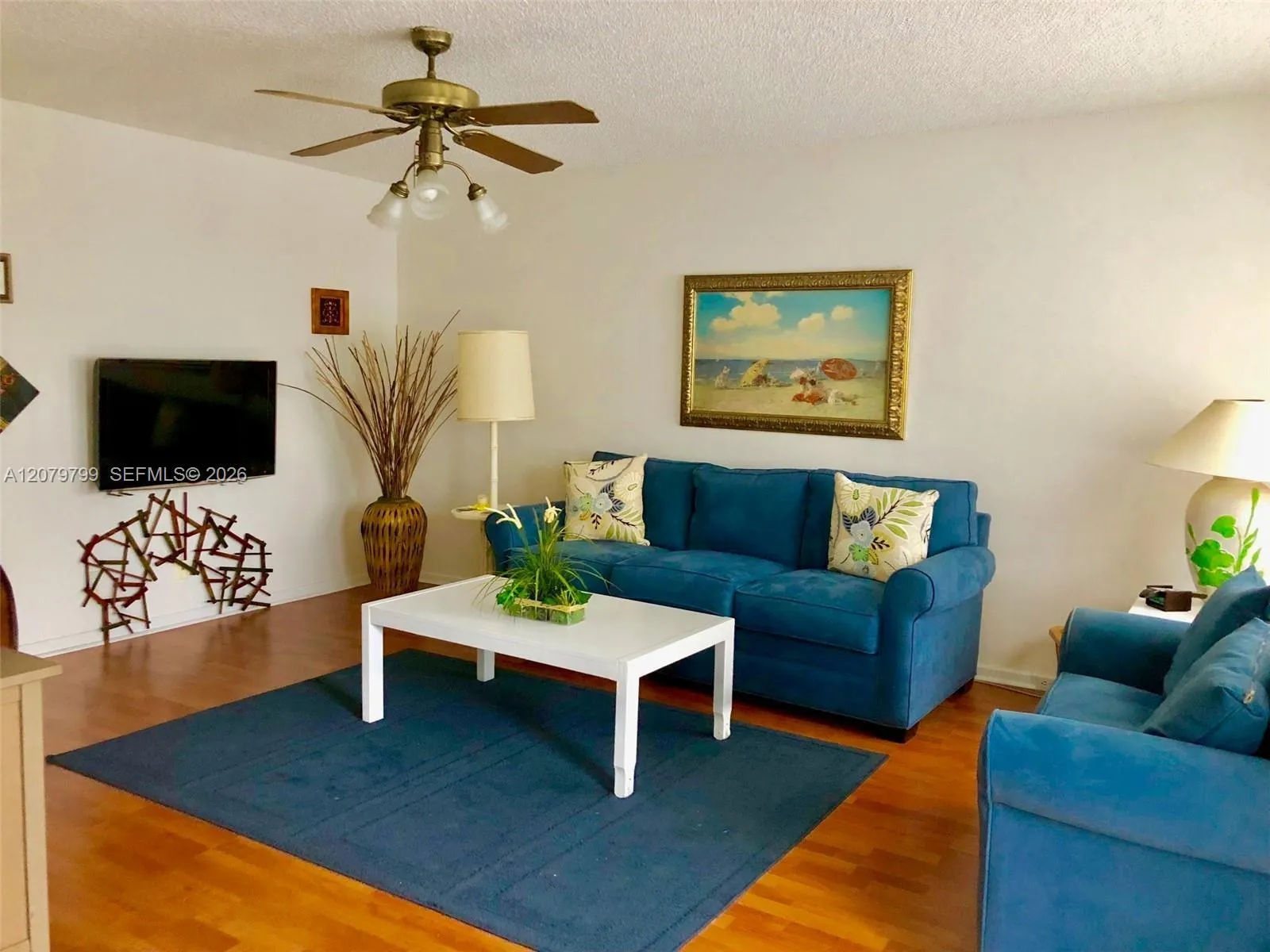 Foto de propiedad en 300 SW 134th Way 405E, Pembroke Pines, FL 33027 Pembroke Pines con MLS# 