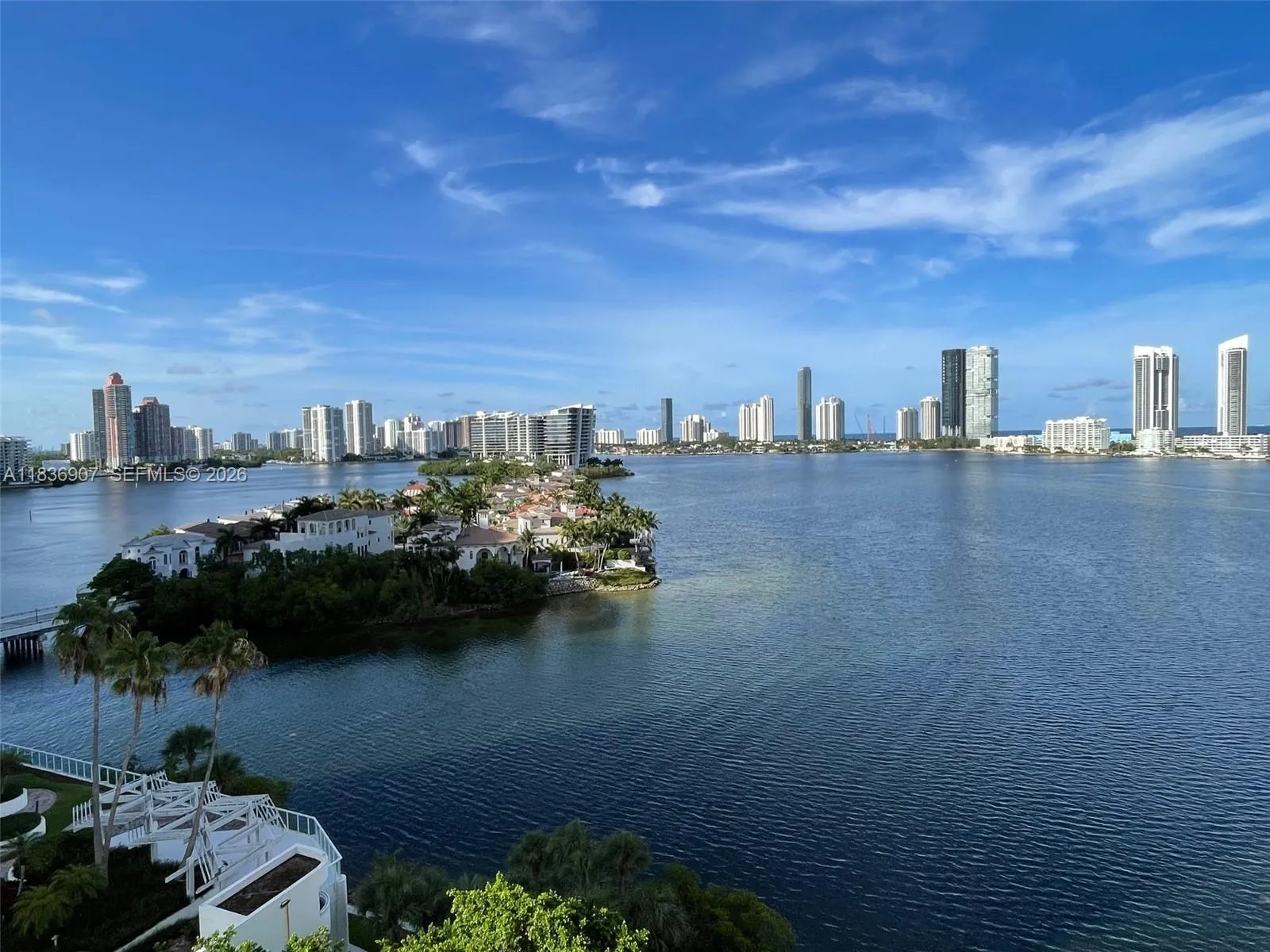 Foto de propiedad en 3000 Island Boulevard 1103, Aventura, FL 33160 Aventura con MLS# 