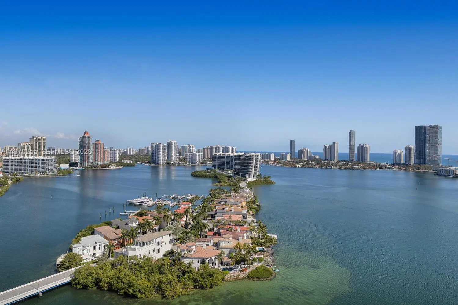 Foto de propiedad en 3000 Island Boulevard 2504, Aventura, FL 33160 Aventura con MLS# 