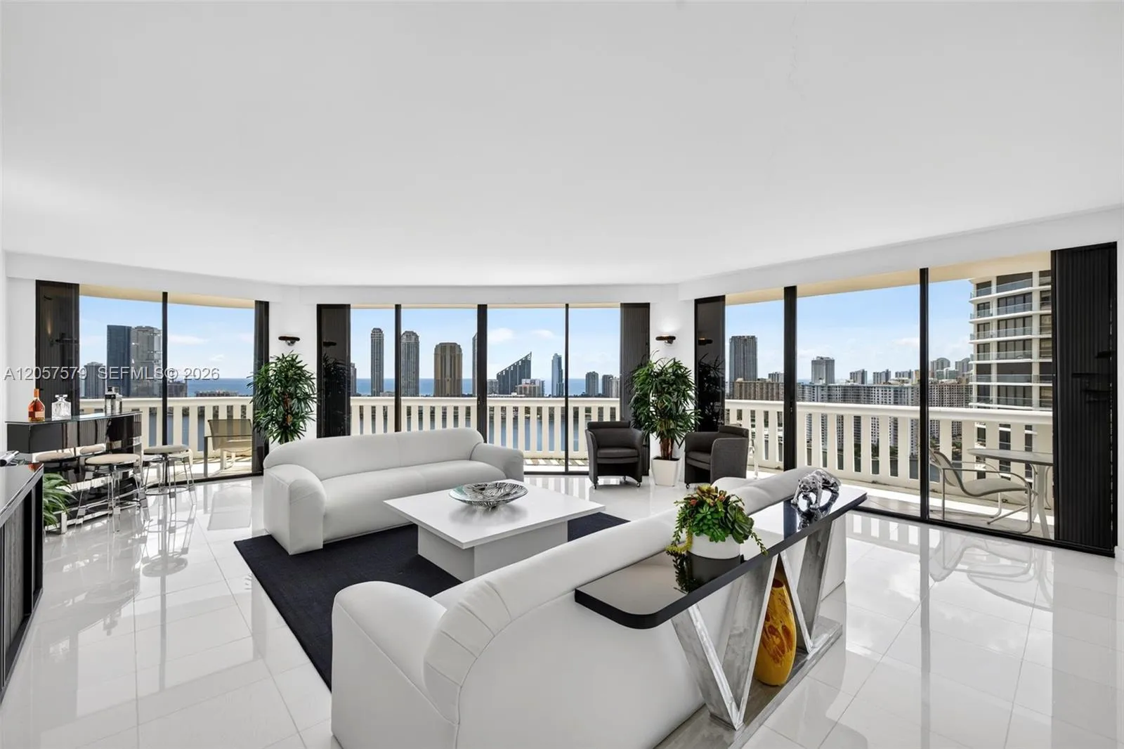 Foto de propiedad en 3000 Island Boulevard 2506, Aventura, FL 33160 Aventura con MLS# 