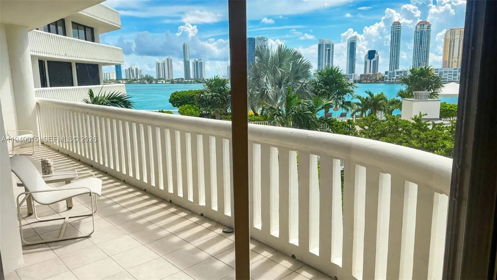 Foto de propiedad en 3000 Island Boulevard 502, Aventura, FL 33160 Aventura con MLS# 