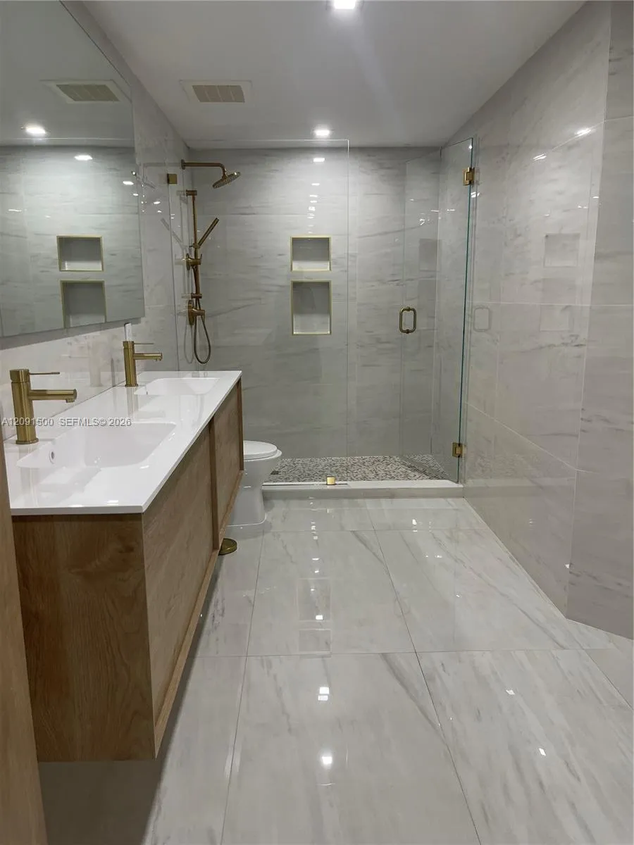 En Renta 3000 NE 188th Street 402, Aventura, FL 33180, Aventura, FL 33180