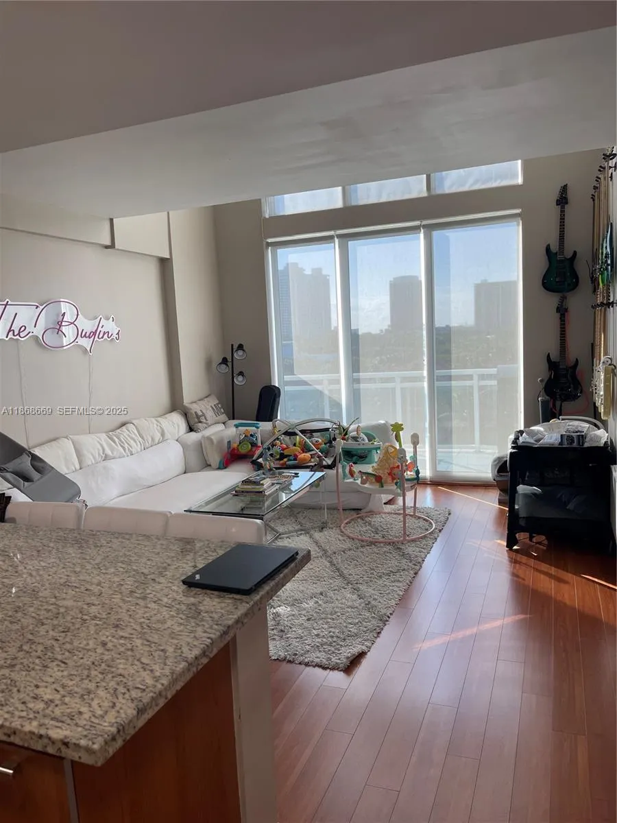 Foto de propiedad en 3000 NE 188th Street 706, Aventura, FL 33180 Aventura con MLS# 