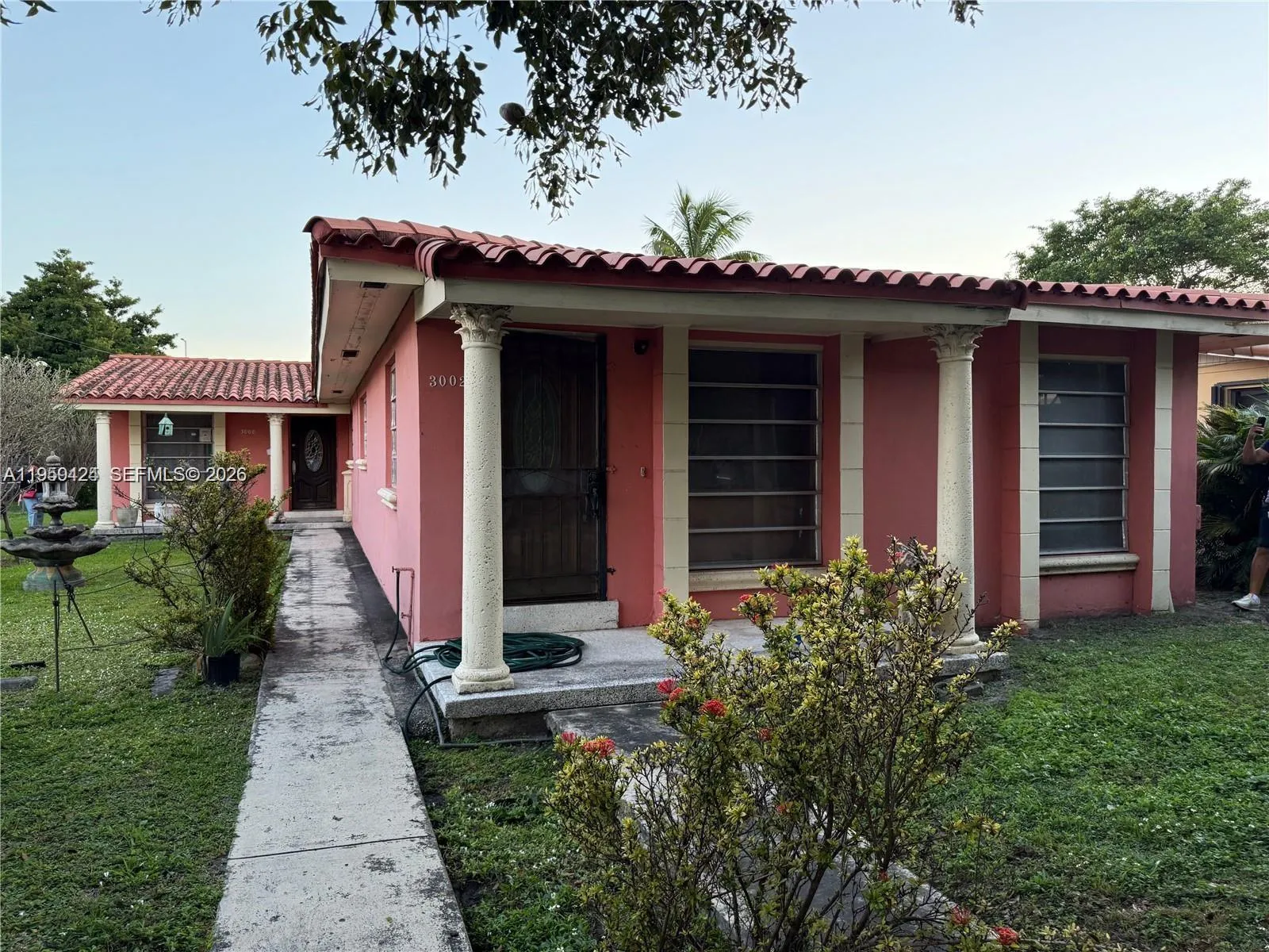 Vendido 3000 NW 13th Street, Miami, FL 33125, Miami, FL 33125