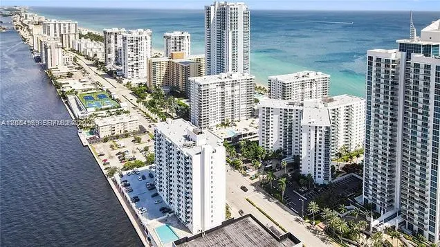 Foto de propiedad en 3000 S Ocean Drive 414, Hollywood, FL 33019 Hollywood con MLS#