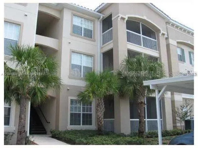 Foto de propiedad en 3001 Laurel Park Lane 201, FL 34741  con MLS# 