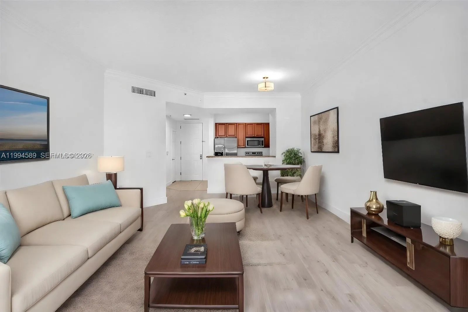 Foto de propiedad en 3001 NE 185th Street 122, Aventura, FL 33180 Aventura con MLS# 