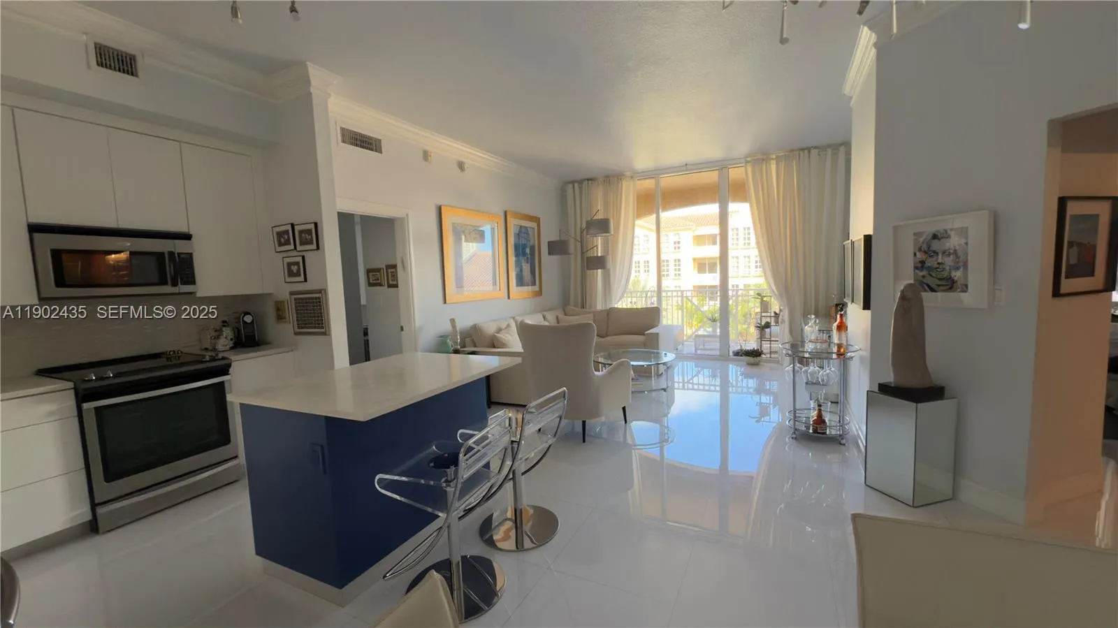 Foto de propiedad en 3001 NE 185th Street 532, Aventura, FL 33180 Aventura con MLS# 