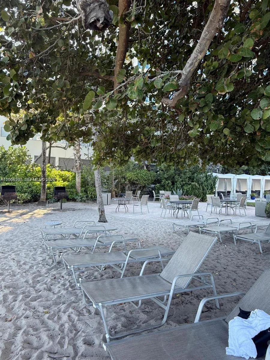 Foto de propiedad en 3001 S Ocean Drive 107, Hollywood, FL 33019 Hollywood con MLS# 