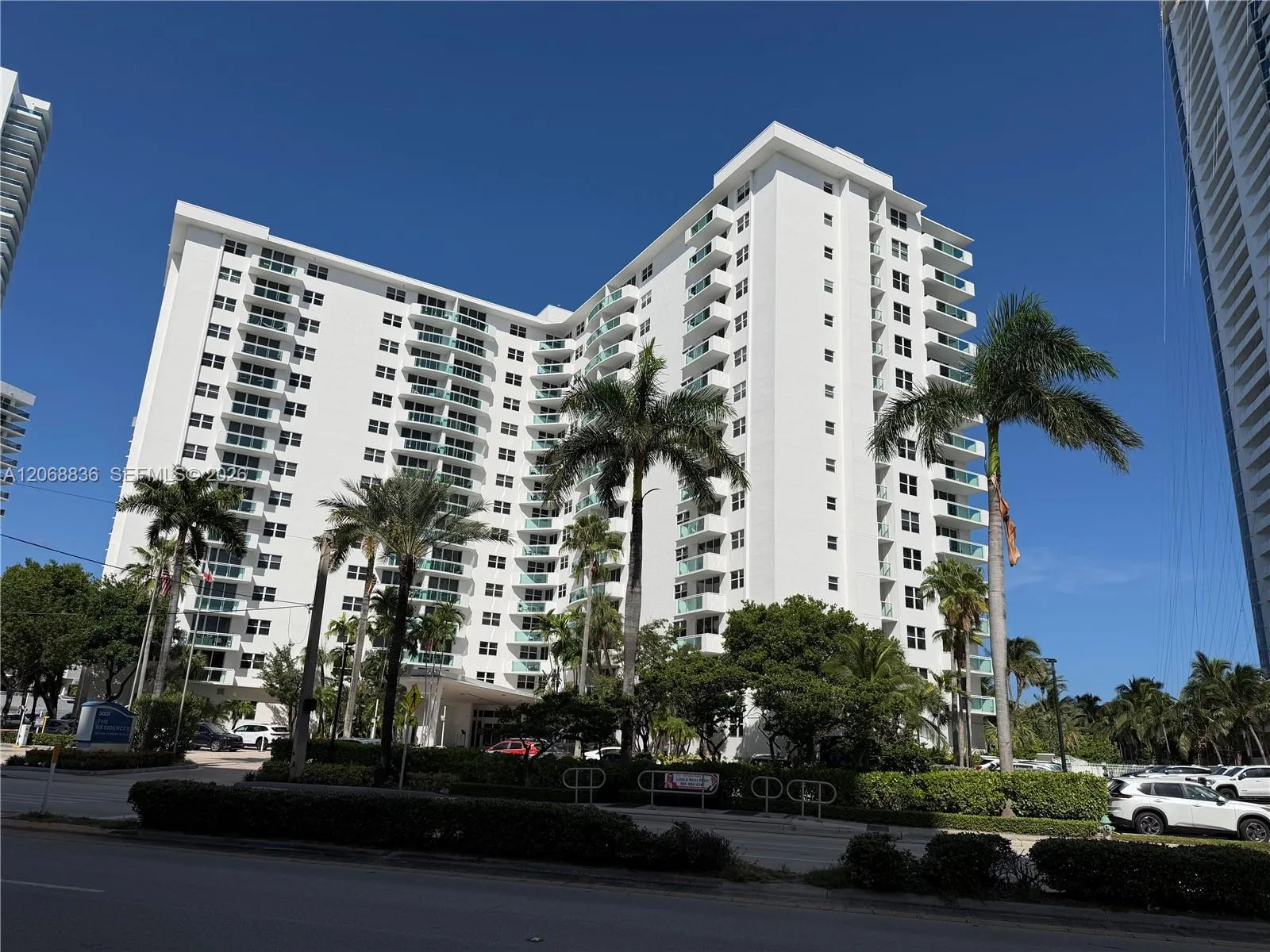 Foto de propiedad en 3001 S Ocean Drive 421, Hollywood, FL 33019 Hollywood con MLS# 