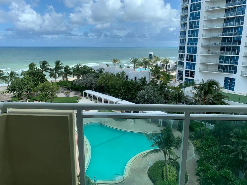 Foto de propiedad en 3001 S Ocean Drive 721, Hollywood, FL 33019 Hollywood con MLS# 