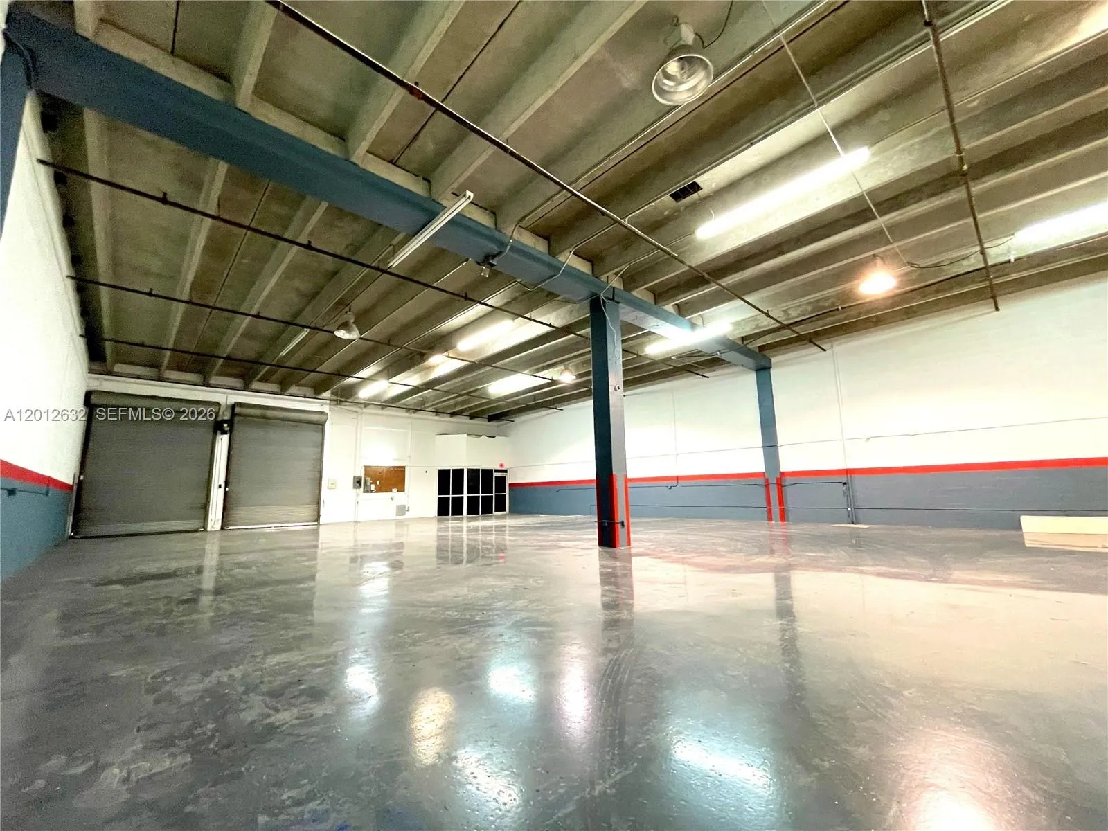 Foto de propiedad en 3004 NW 79th Avenue 3004, Doral, FL 33122 Doral con MLS# 