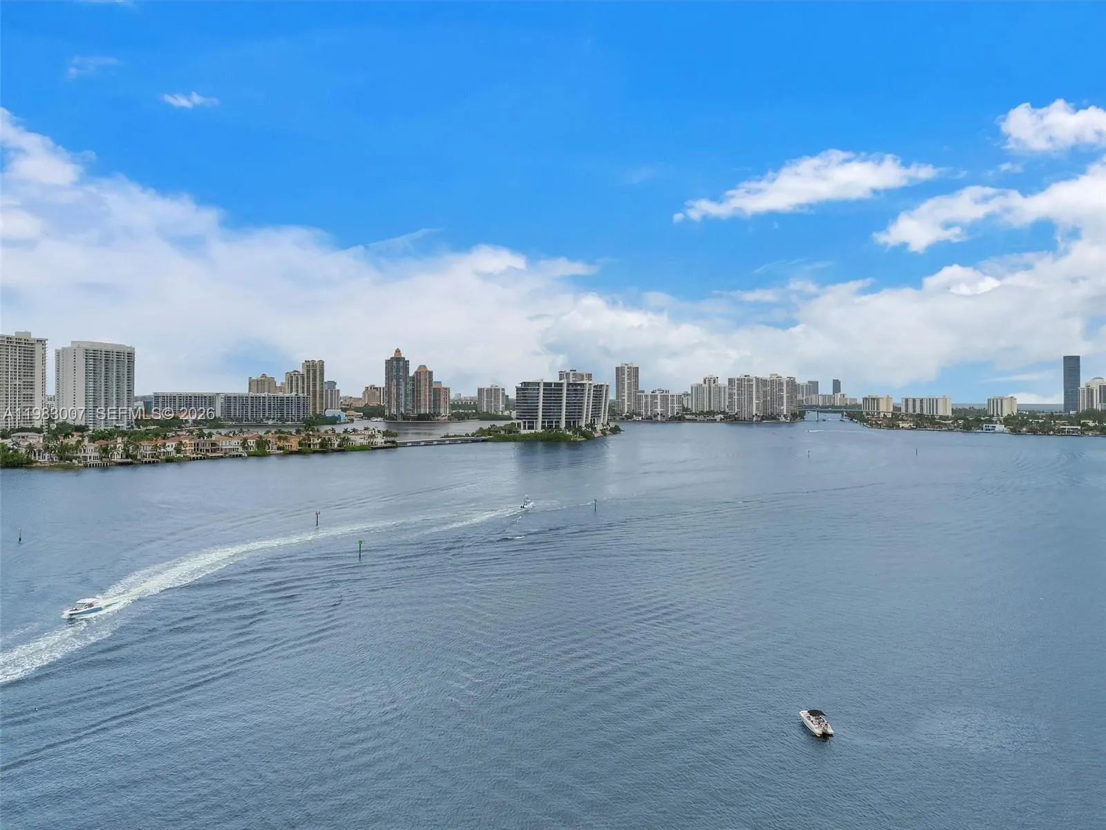 Foto de propiedad en 301 174th Street 1818, Sunny Isles Beach, FL 33160 Sunny Isles Beach con MLS#