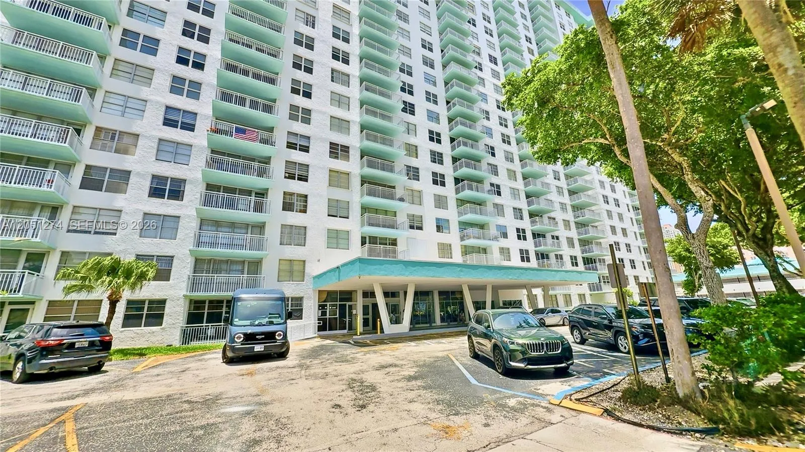 Foto de propiedad en 301 174th Street 1907, Sunny Isles Beach, FL 33160 Sunny Isles Beach con MLS# 