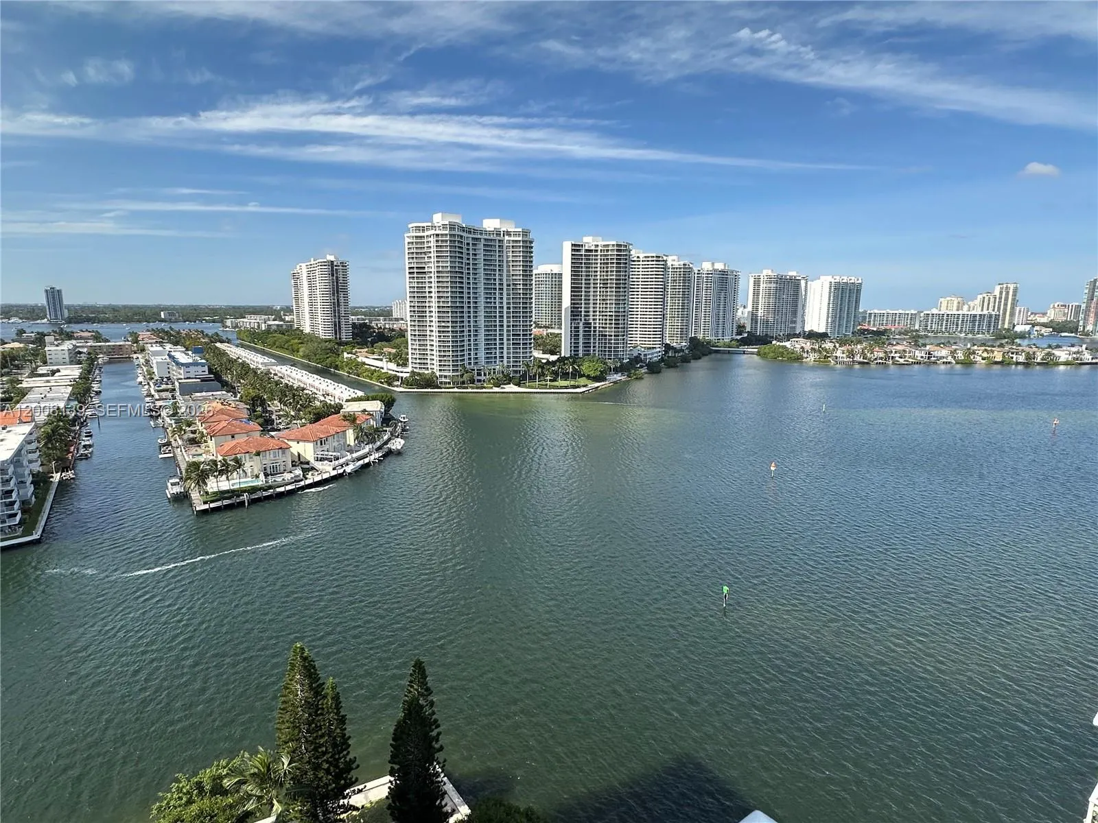 Foto de propiedad en 301 174th Street 2020, Sunny Isles Beach, FL 33160 Sunny Isles Beach con MLS# 