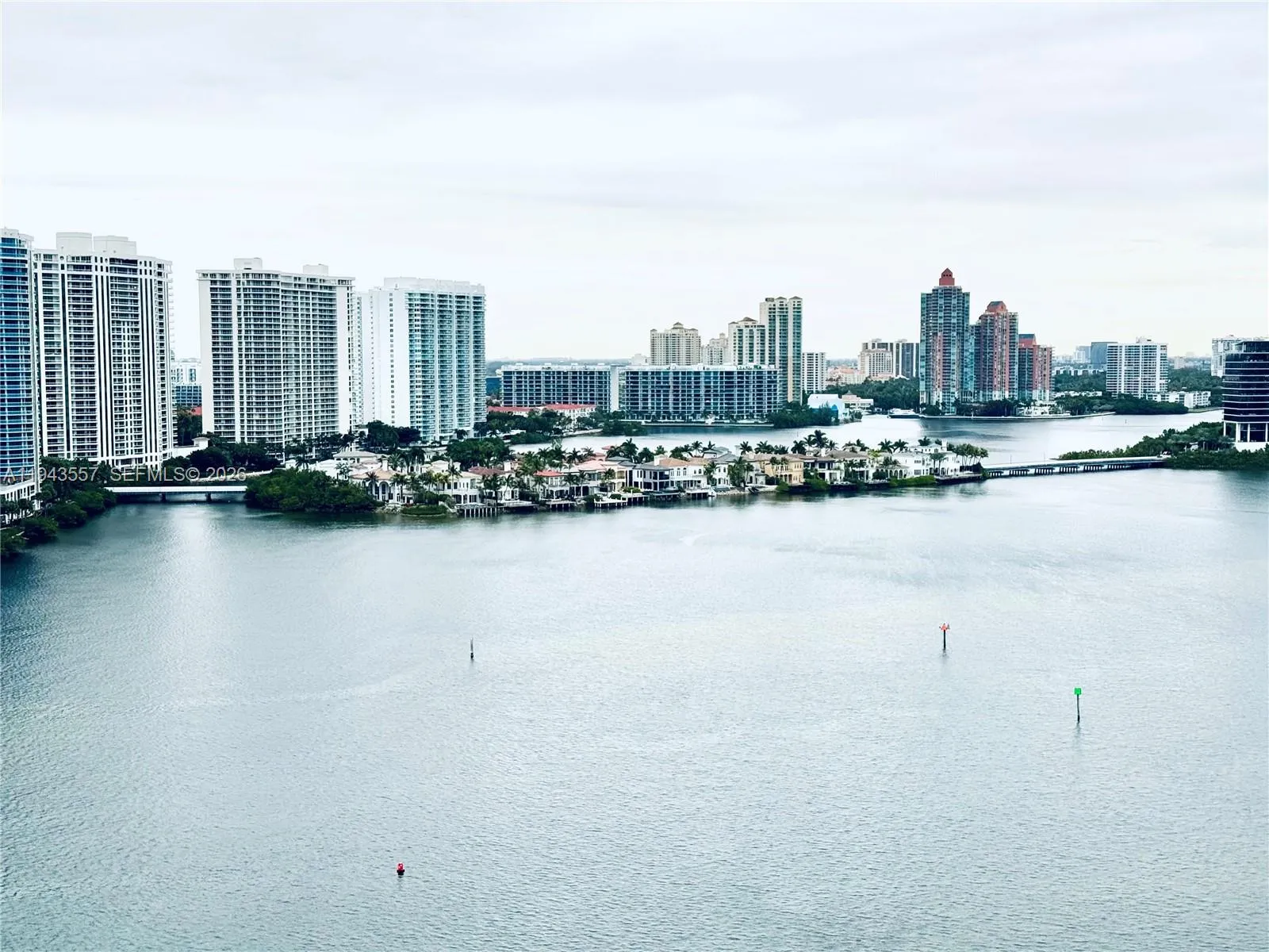 Foto de propiedad en 301 174th Street 2201, Sunny Isles Beach, FL 33160 Sunny Isles Beach con MLS# 