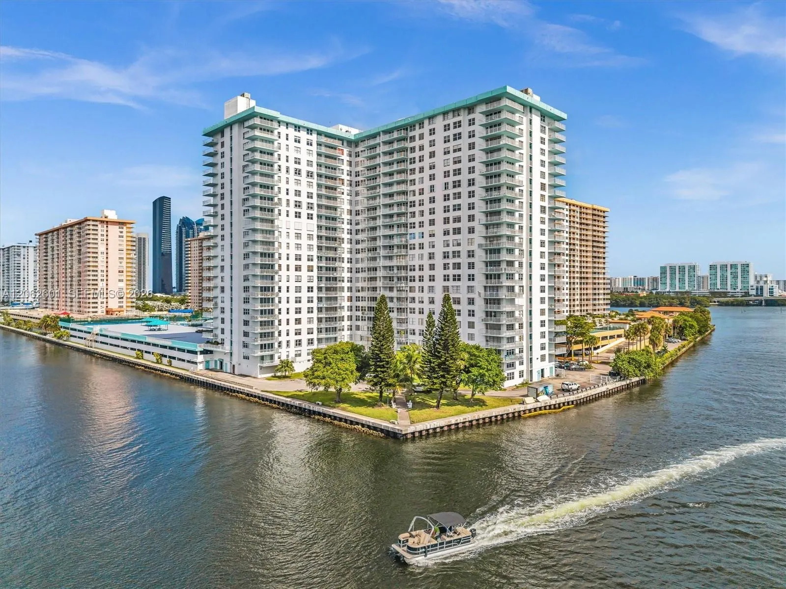 Foto de propiedad en 301 174th Street 2205, Sunny Isles Beach, FL 33160 Sunny Isles Beach con MLS#