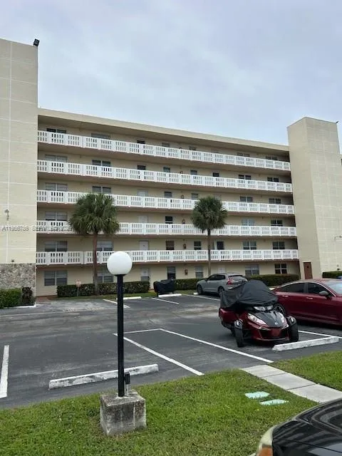 Vendido 301 SE 3rd Street 601, Dania Beach, FL 33004, Dania Beach, FL 33004