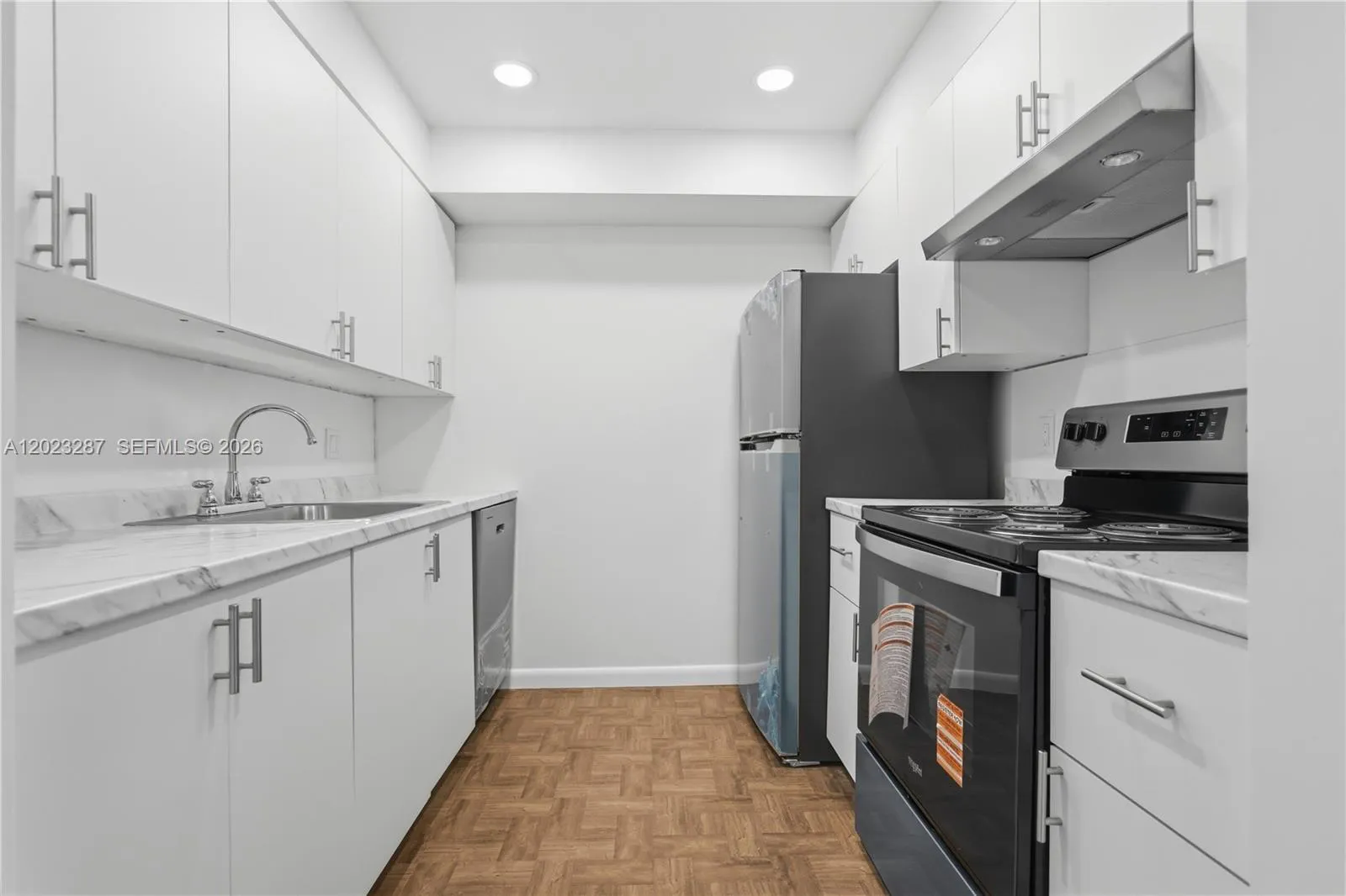 Foto de propiedad en 301 SW 135th Avenue 415C, Pembroke Pines, FL 33027 Pembroke Pines con MLS# 