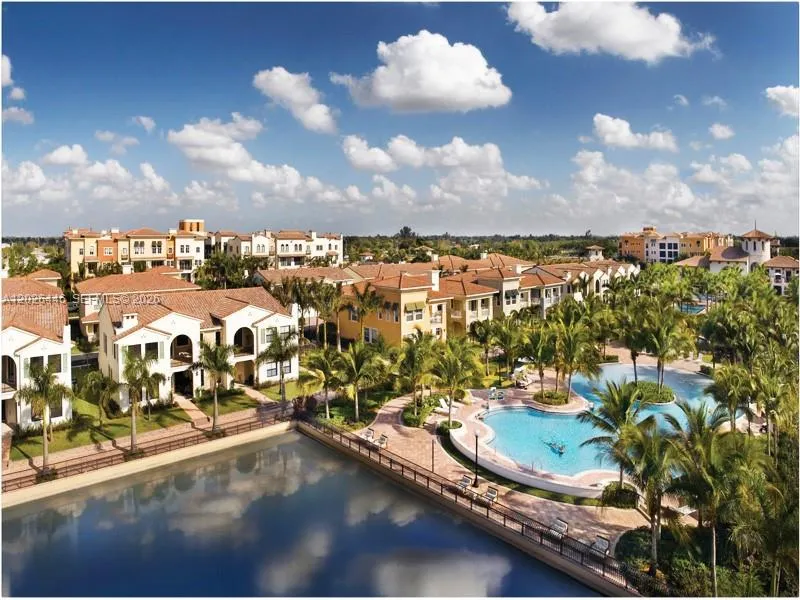Foto de propiedad en 3020 NW 125th Avenue 108, Sunrise, FL 33323 Sunrise con MLS# 