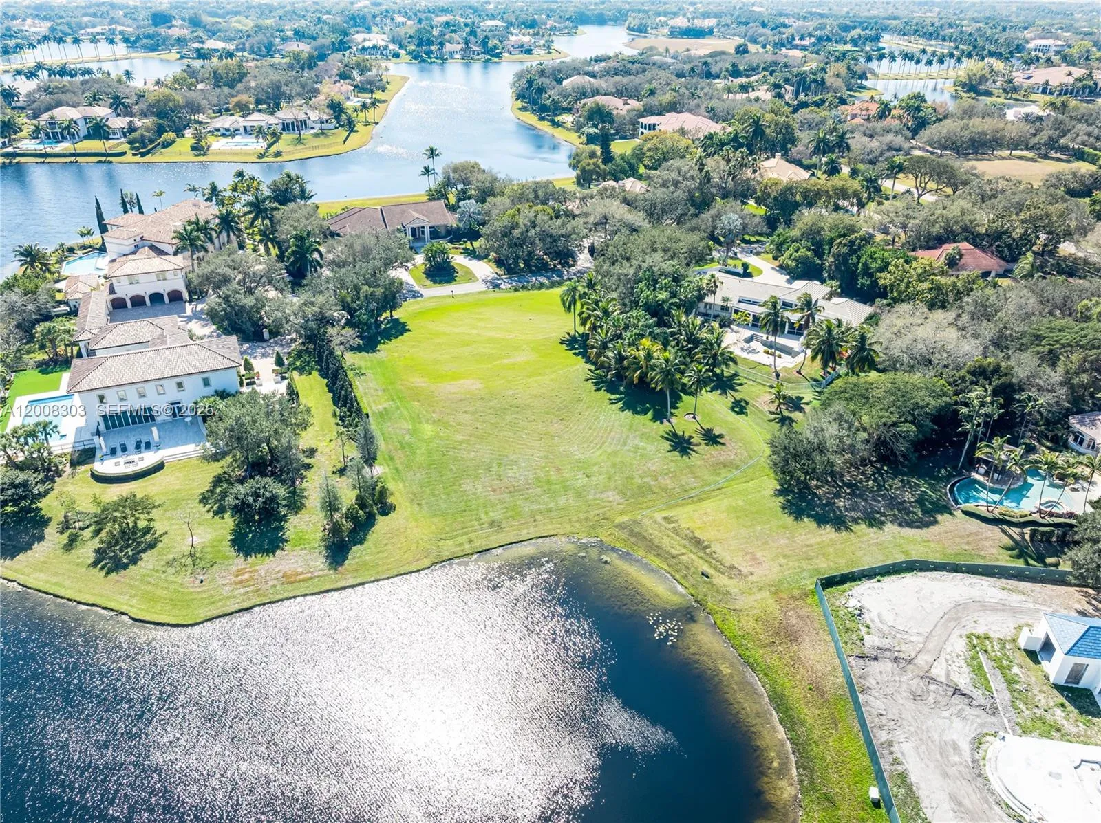 Foto de propiedad en 3020 Sorrel Court, Weston, FL 33331 Weston con MLS# 