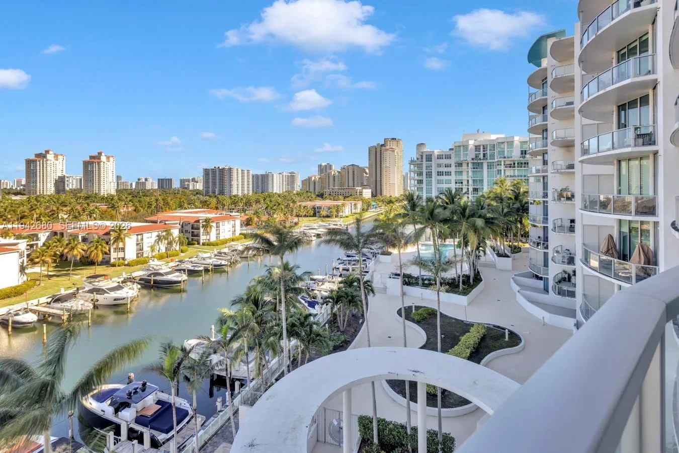 Foto de propiedad en 3029 NE 188 Street 711, Aventura, FL 33180 Aventura con MLS# 