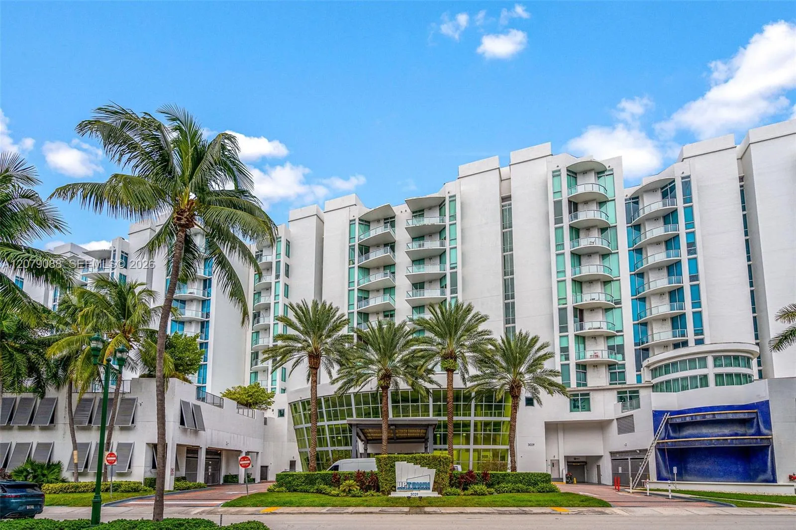 Foto de propiedad en 3029 NE 188th Street 618, Aventura, FL 33180 Aventura con MLS# 