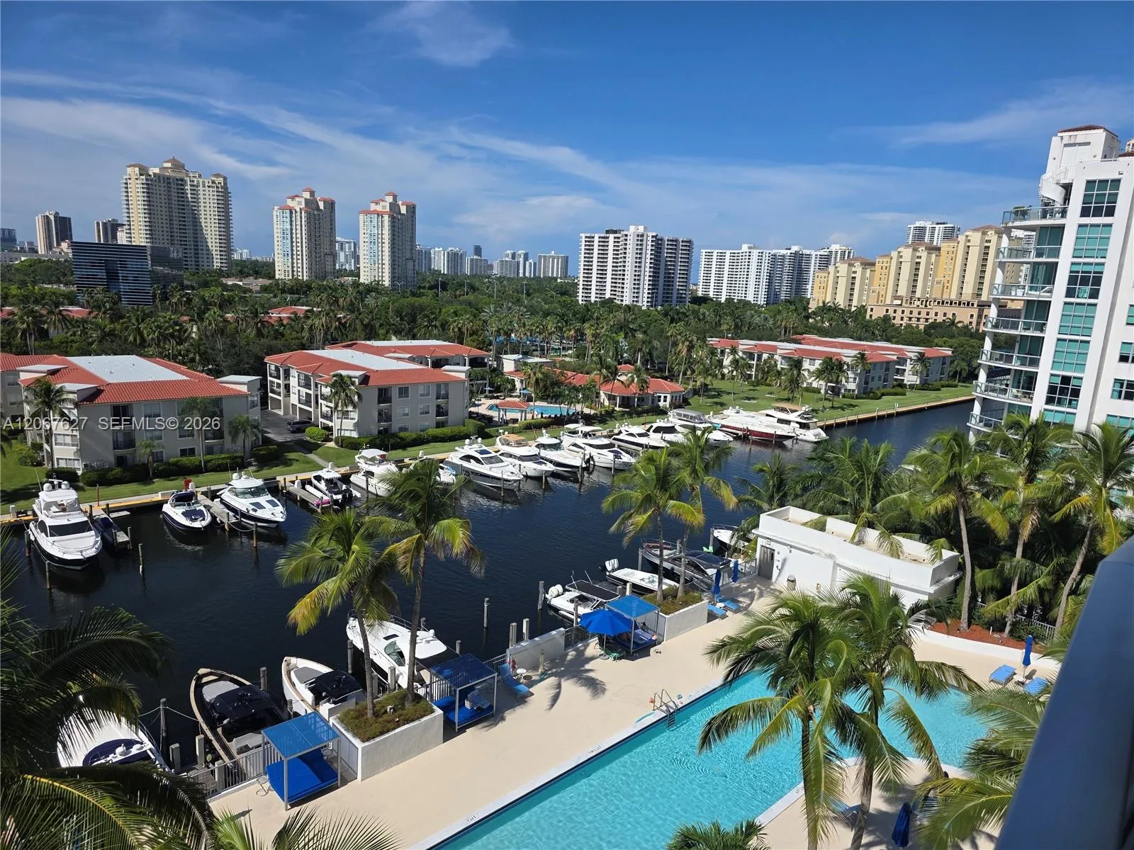 Foto de propiedad en 3029 NE 188th Street 819, Aventura, FL 33180 Aventura con MLS# 