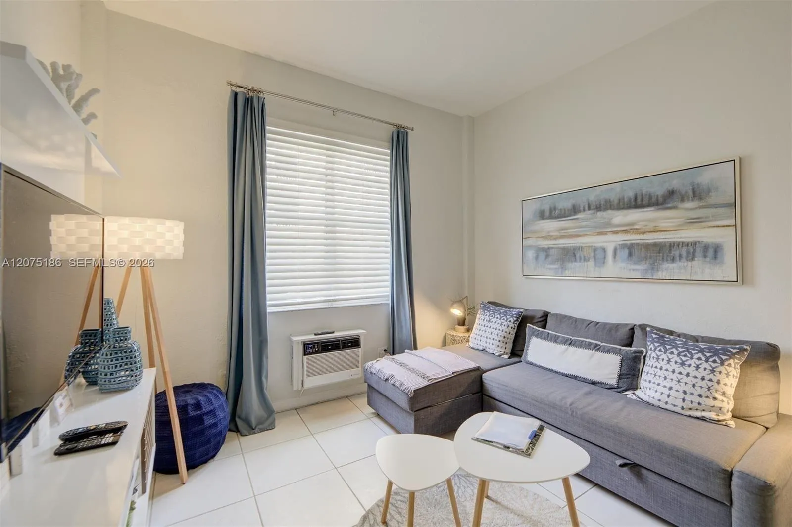 Foto de propiedad en 3030 Collins Avenue 1G, Miami Beach, FL 33140 Miami Beach con MLS# 