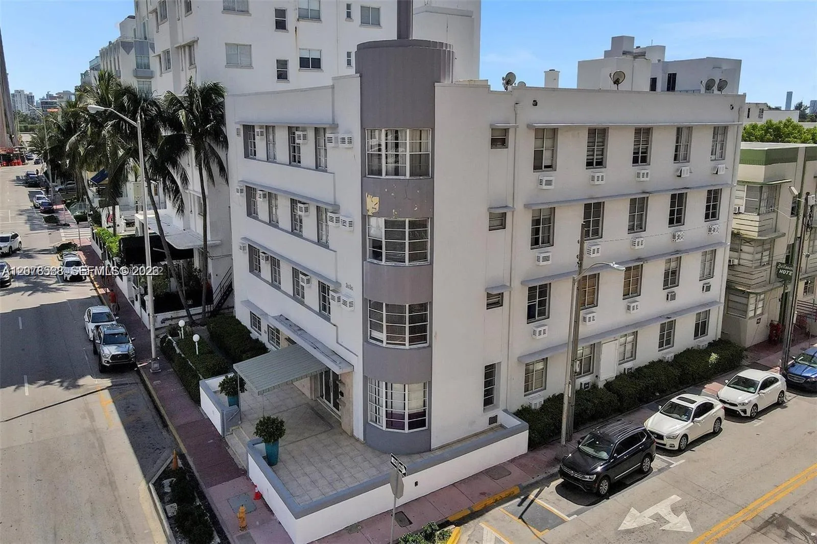 Foto de propiedad en 3030 Collins Avenue 4B, Miami Beach, FL 33140 Miami Beach con MLS# 
