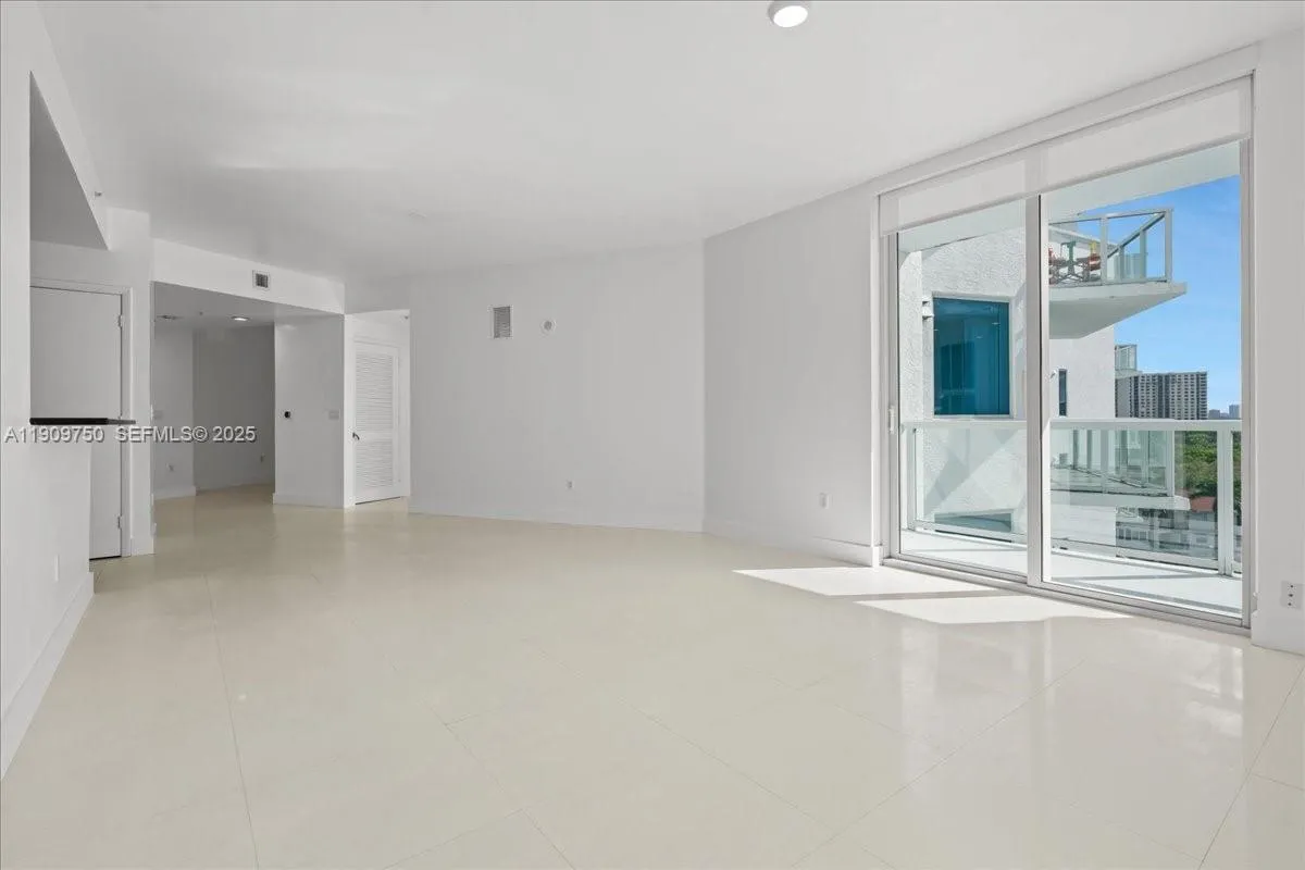Foto de propiedad en 3030 NE 188 Street 604, Aventura, FL 33180 Aventura con MLS# 