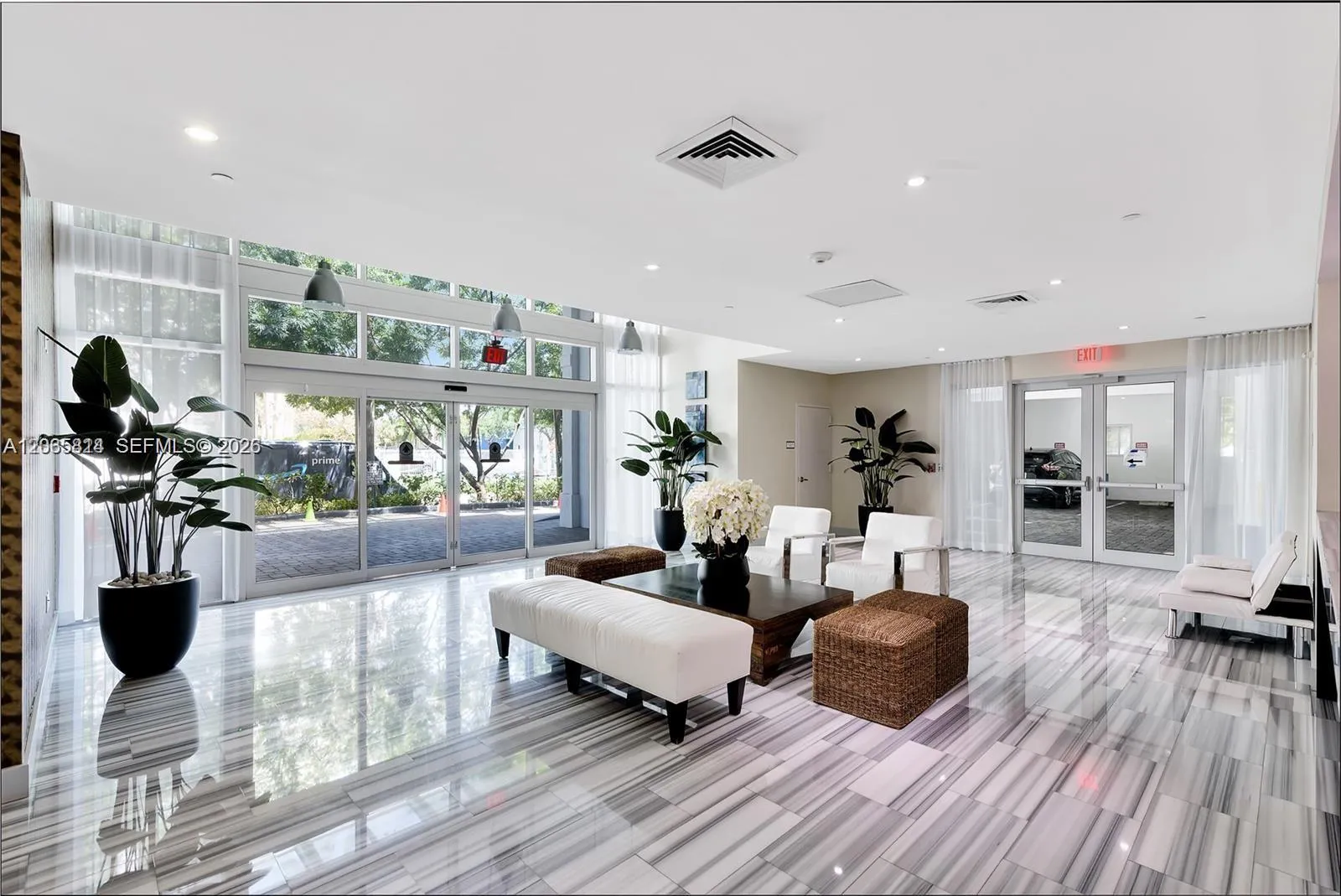 Foto de propiedad en 3030 NE 188th Street 603, Aventura, FL 33180 Aventura con MLS# 