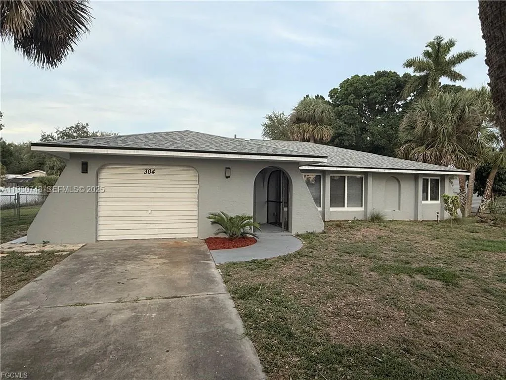 En Venta 304 N Avenue, FL 33936, FL 33936