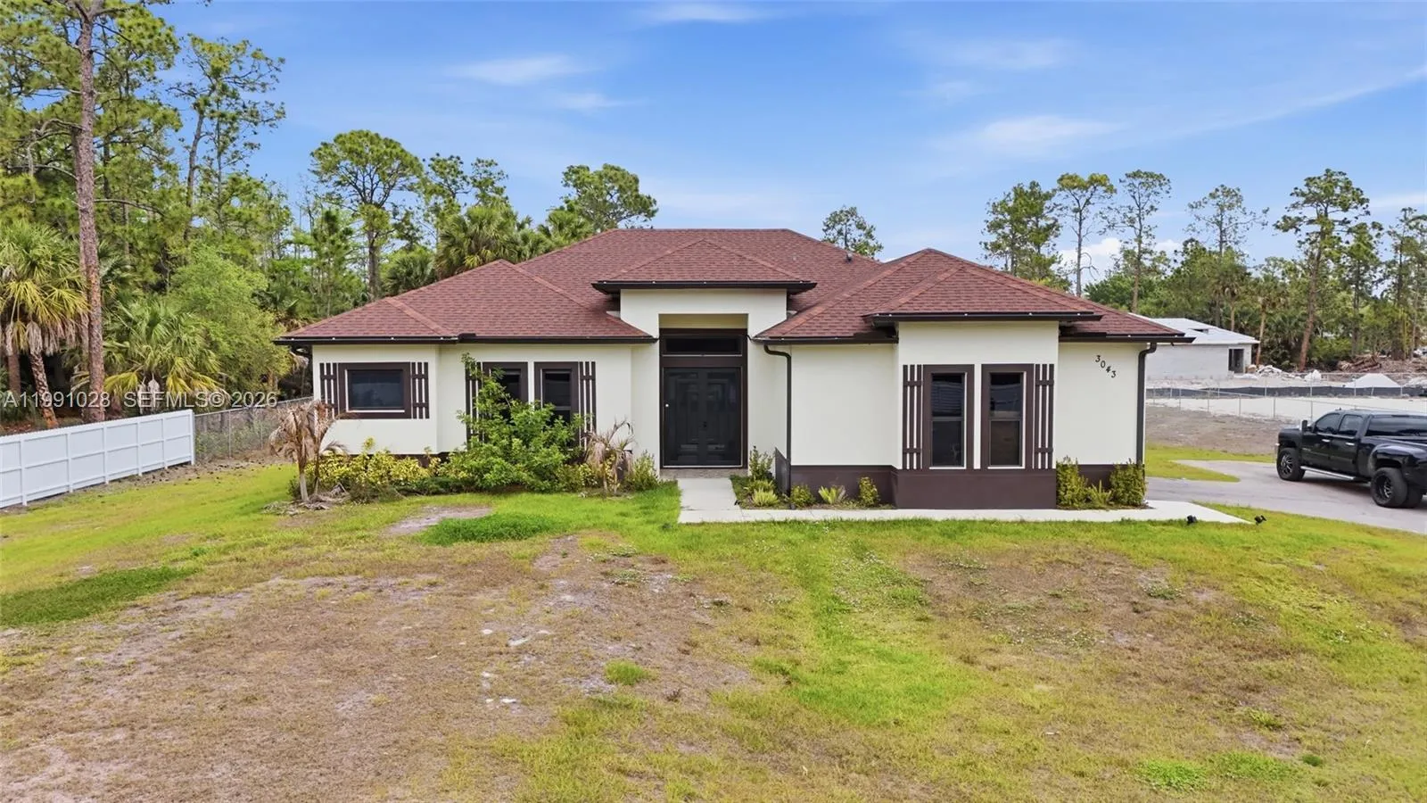 Foto de propiedad en 3043 18, Naples, FL 34120 Naples con MLS# 
