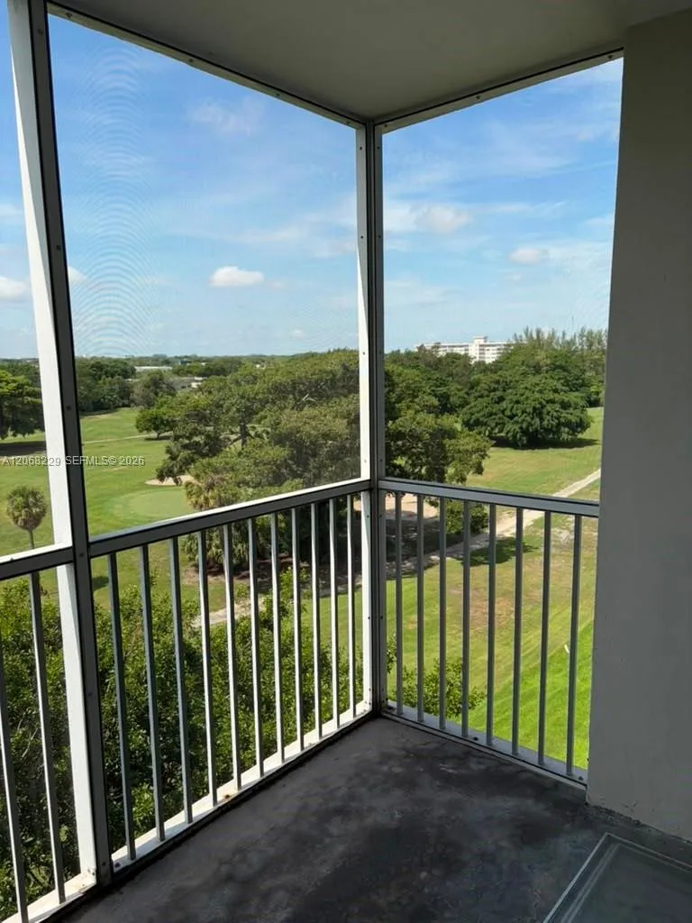 Foto de propiedad en 3050 N Palm Aire Drive 707, Pompano Beach, FL 33069 Pompano Beach con MLS#