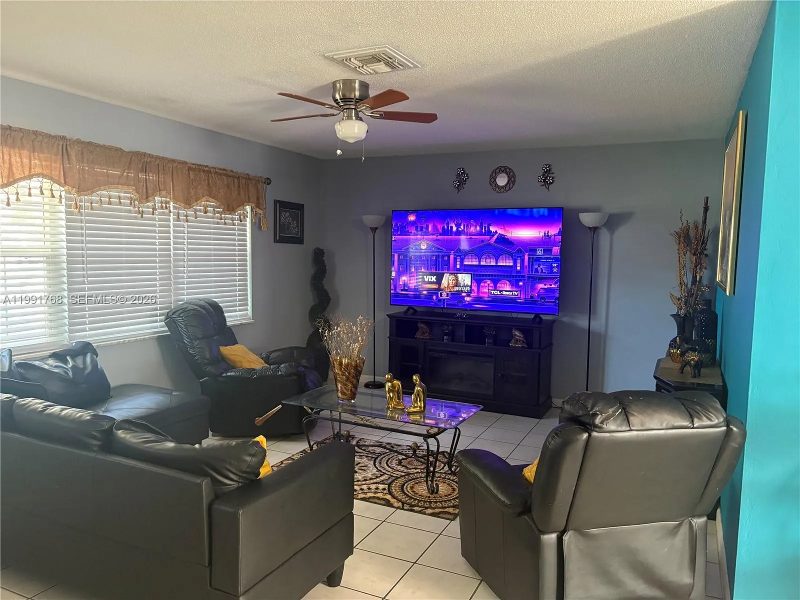 Foto de propiedad en 306 Canyon Drive N, Lehigh Acres, FL 33936 Lehigh Acres con MLS# 