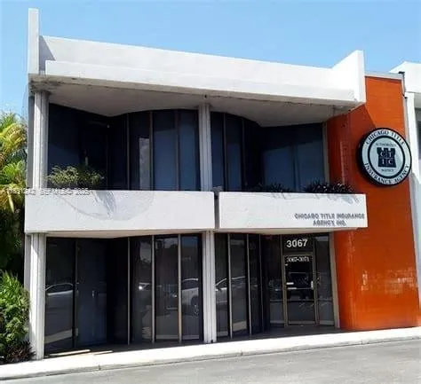 Foto de propiedad en 3067 E Commercial Boulevard, Fort Lauderdale, FL 33308 Fort Lauderdale con MLS# 
