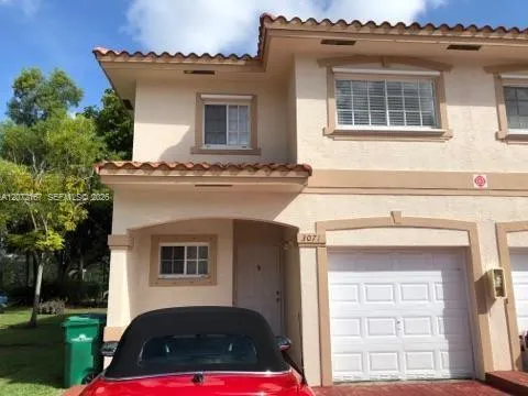 Foto de propiedad en 3071 Riverside Drive 11, Coral Springs, FL 33065 Coral Springs con MLS# 