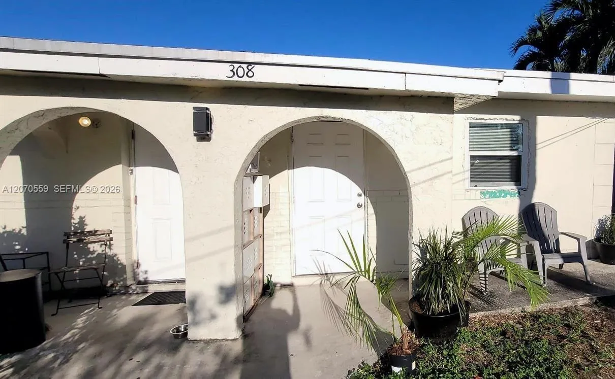 Foto de propiedad en 308 NW 2nd Avenue S, Deerfield Beach, FL 33441 Deerfield Beach con MLS# 