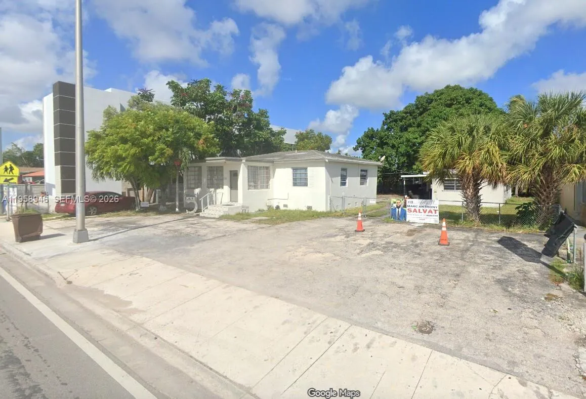En Venta 309 E 49th Street, Hialeah, FL 33013, Hialeah, FL 33013