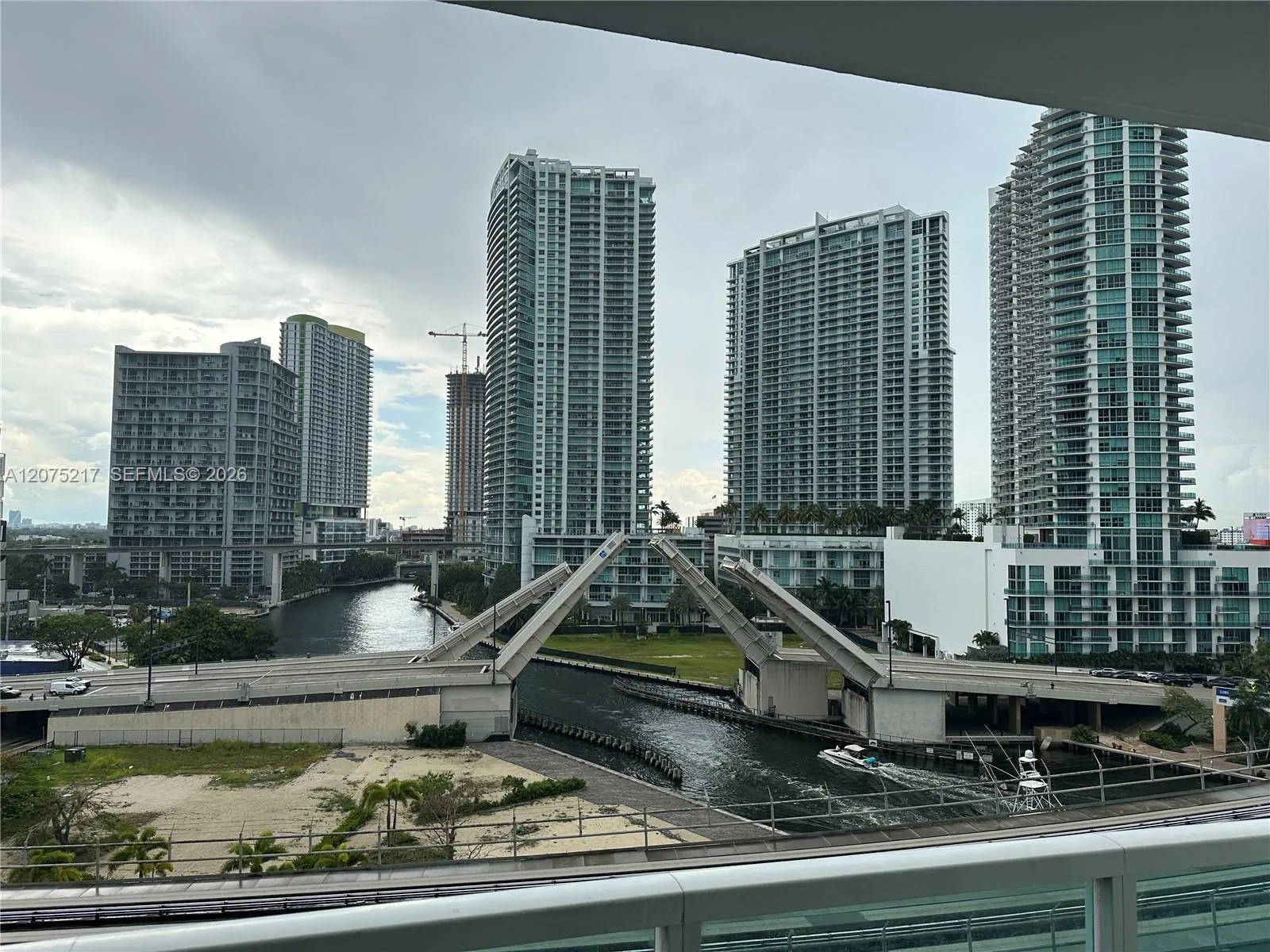 Foto de propiedad en 31 SE 5th Street 1007, Miami, FL 33131 Miami con MLS#