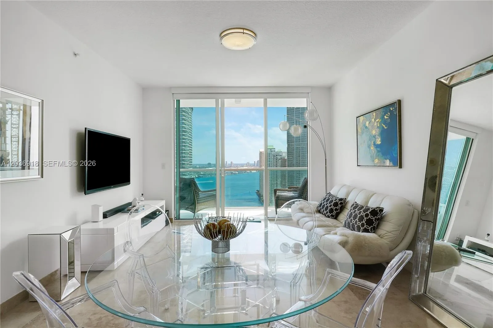 Foto de propiedad en 31 SE 5th Street 3812, Miami, FL 33131 Miami con MLS#