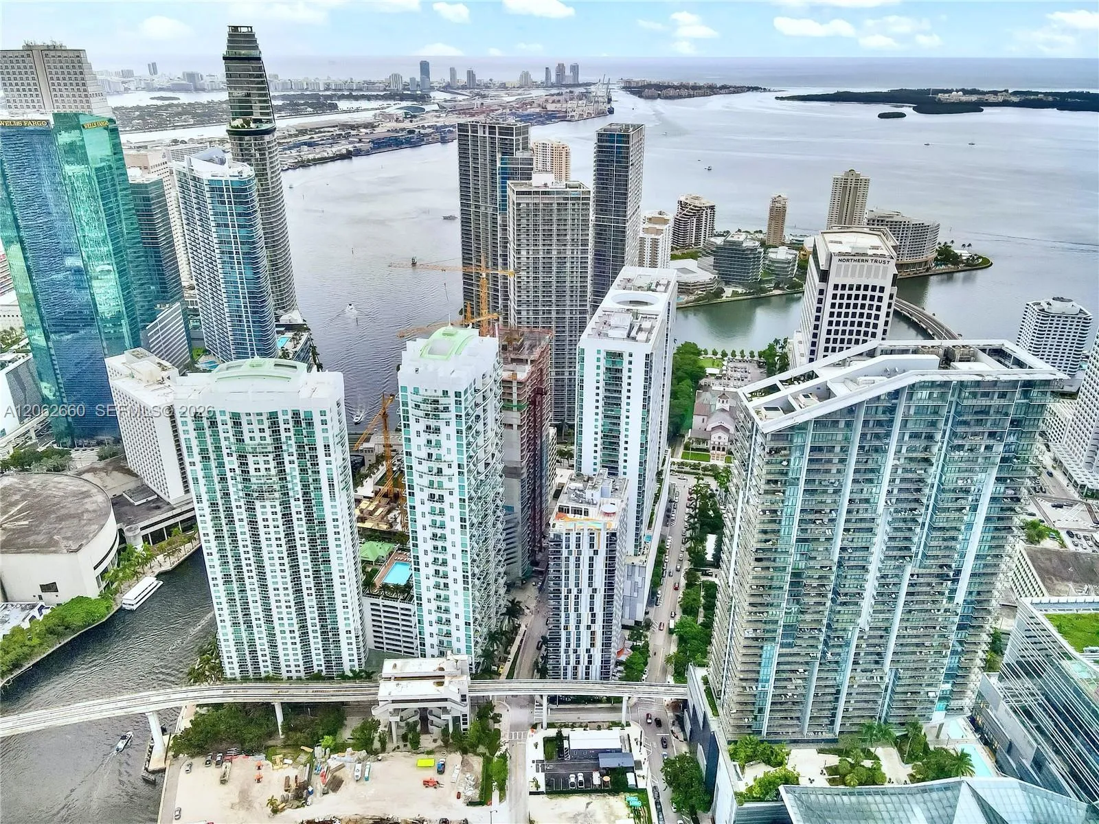 Foto de propiedad en 31 SE 6th Street 1708, Miami, FL 33131 Miami con MLS# 