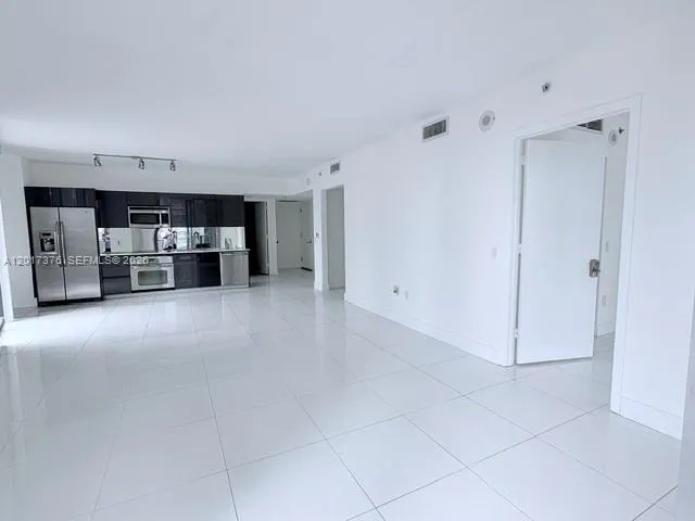 Foto de propiedad en 31 SE 6th Street 2001, Miami, FL 33131 Miami con MLS# 