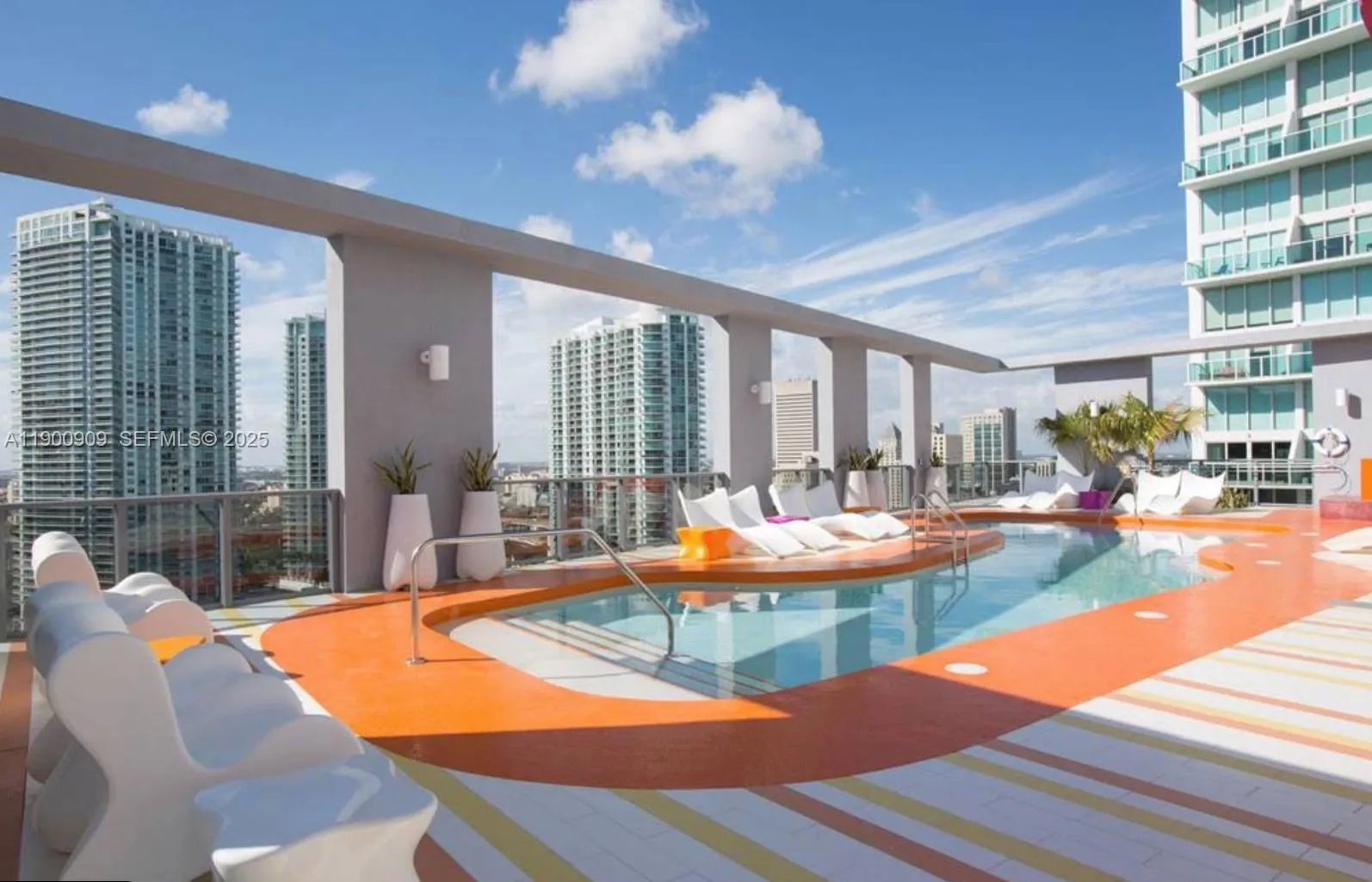 Foto de propiedad en 31 SE 6th Street 2508, Miami, FL 33131 Miami con MLS# 