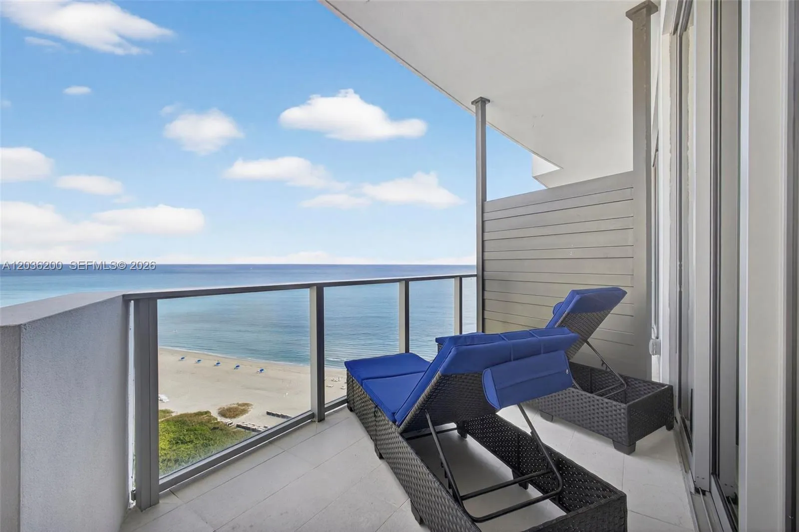 Foto de propiedad en 3100 N Ocean Drive H-1801, Singer Island, FL 33404 Singer Island con MLS# 